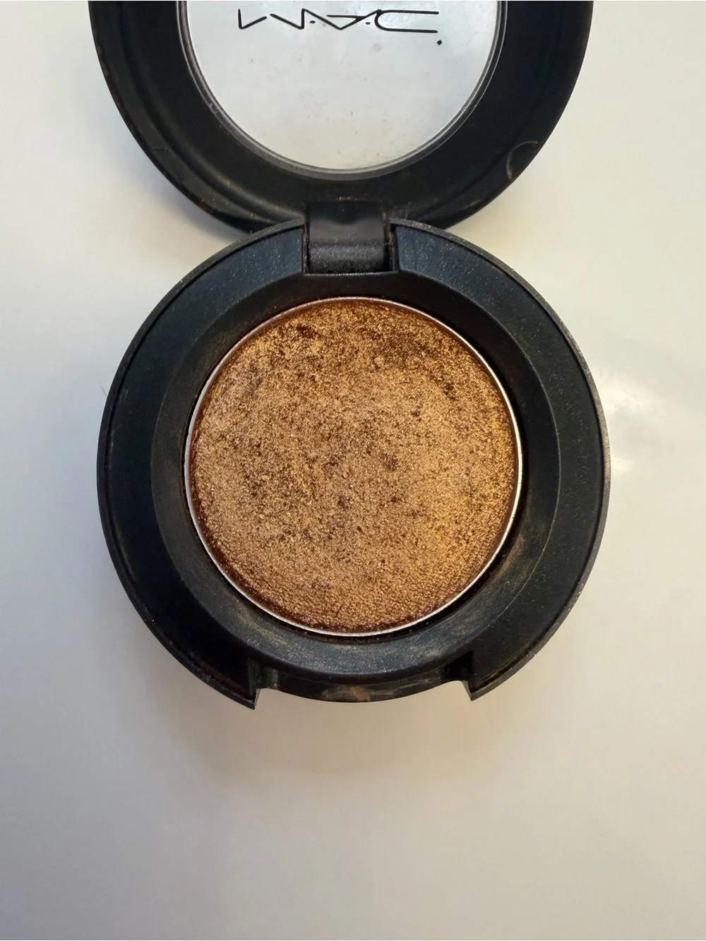 MAC Cosmetics Amber Lights Shimmer Eyeshadow-excellent used cond. Beautiful glow